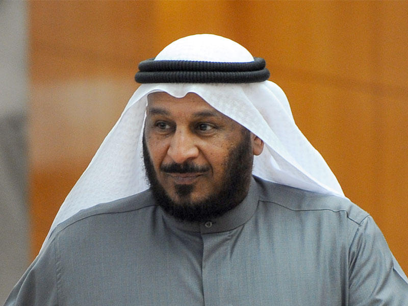  وزير الشؤون الاجتماعية سعد الخراز