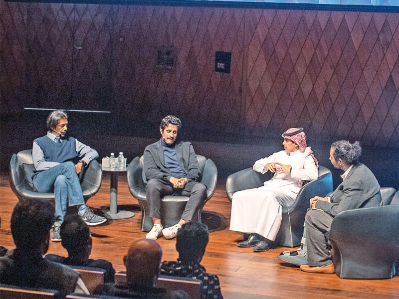 المشاركون في «حديث الأثنين» 