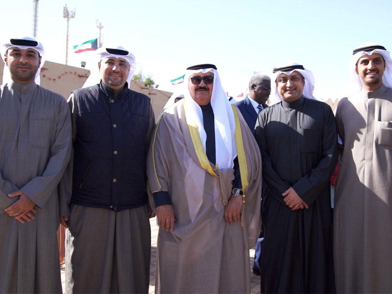 محافظ العاصمة يتوسط بعض مسؤولي «بيتك» 