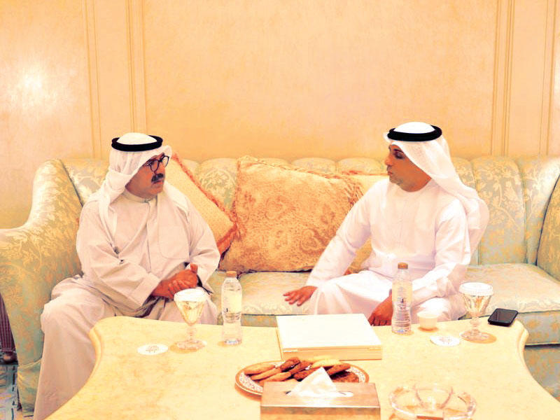 ناصر الصباح مستقبلاً رئيس مكتب أبوظبي التنفيذي وفريق التخطيط الاستراتيجي
