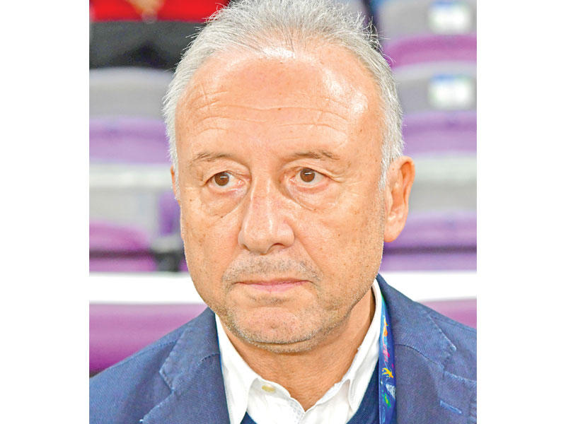 الإيطالي ألبرتو زاكيروني مدرب المنتخب الإماراتي لكرة القدم