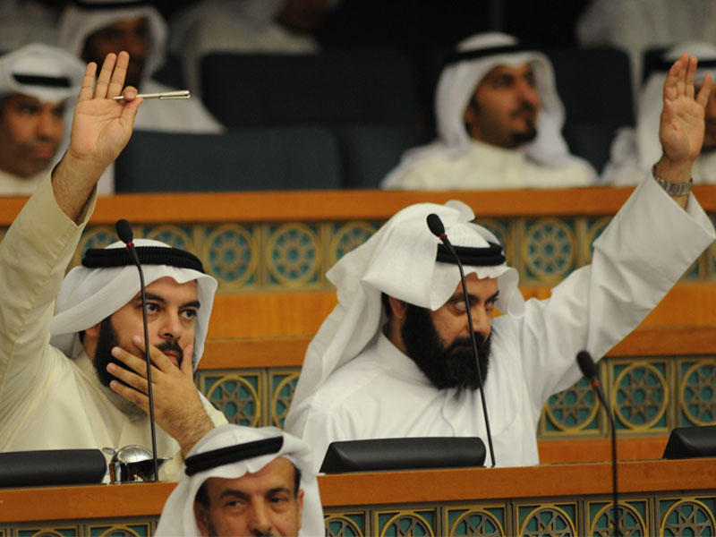 الحربش والطبطبائي في جلسة سابقة