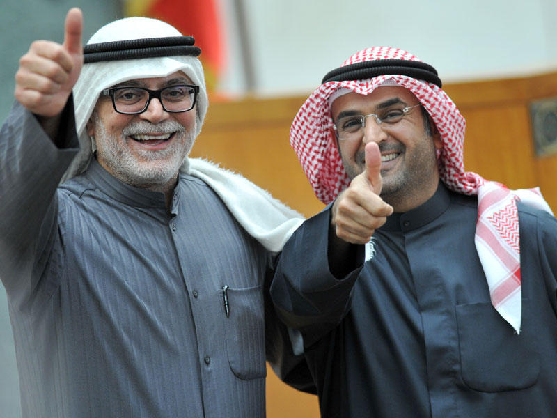 الحجرف وخورشيد عقب إقرار «التقاعد المبكر»