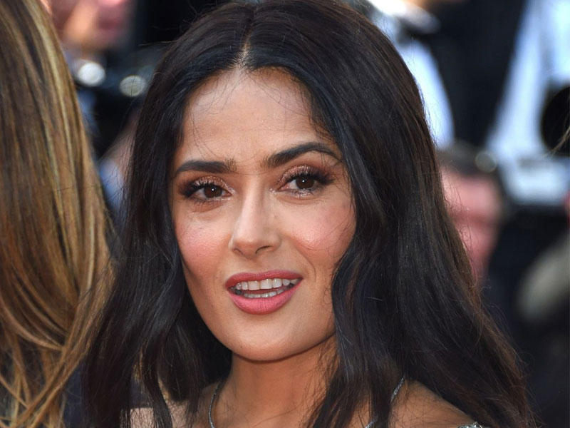 النجمة المكسيكية العالمية سلمى حايك