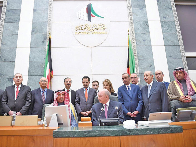 الغانم والفايز في قاعة المجلس