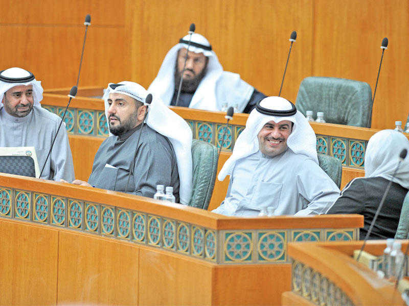 محمد هايف يراقب الصف الحكومي الأول