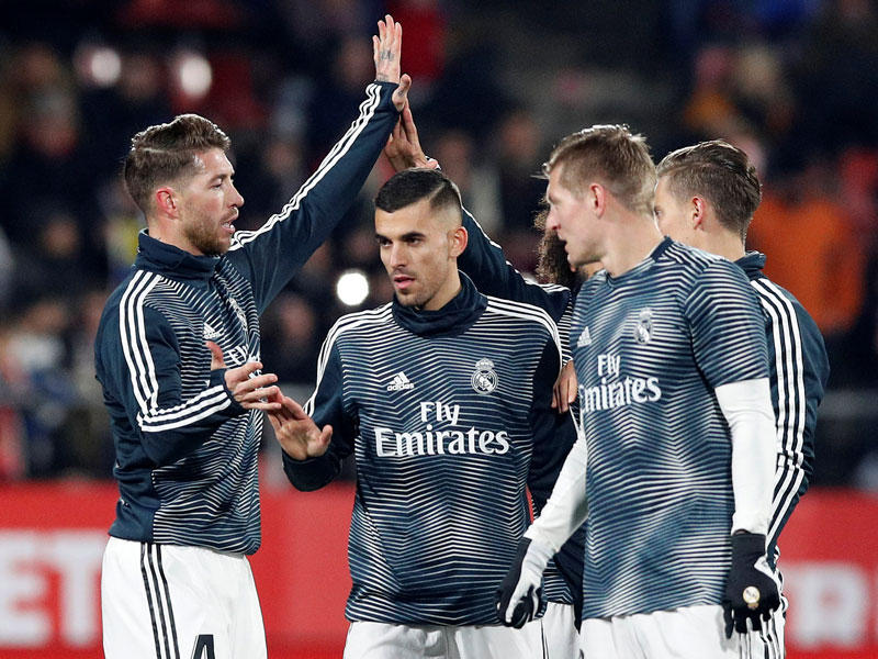 لاعبو ريال مدريد قبل المباراة الماضية بالكأس أمام جيرونا