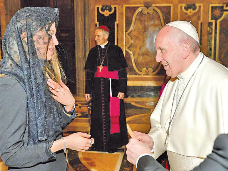 ملكة جمال لبنان مايا رعيدي