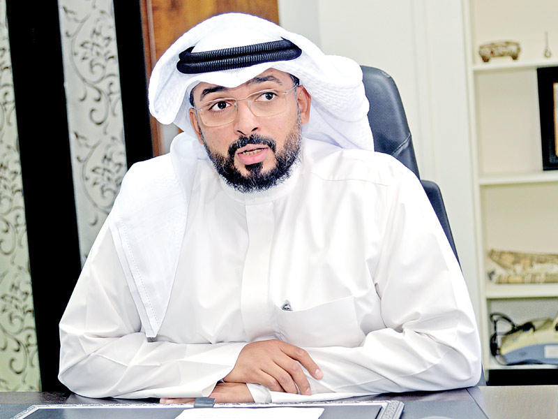 الوكيل المساعد لشؤون قطاع التعاون في وزارة الشؤون الاجتماعية عبدالعزيز شعيب