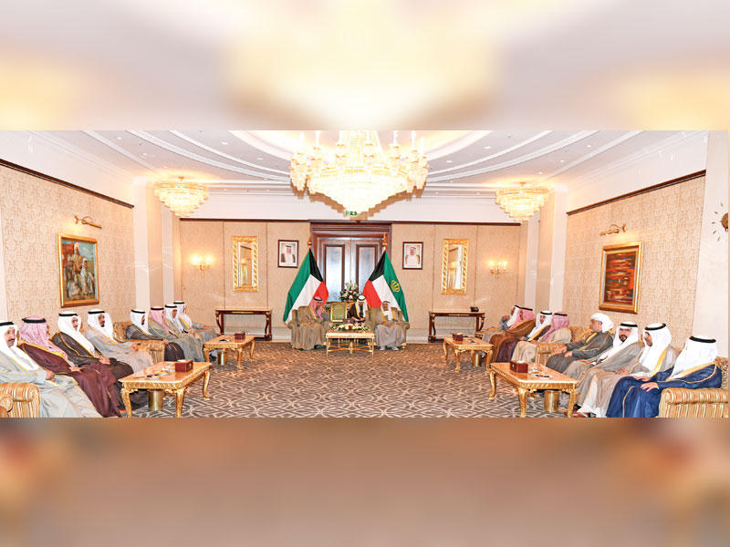 صاحب السمو مستقبلاً الغانم وعدداً من النواب