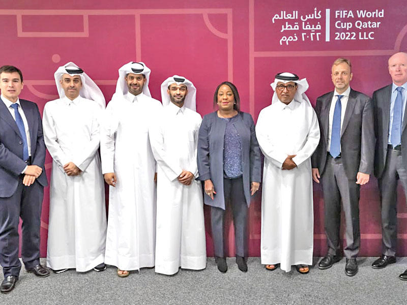 صورة جماعية لجانب من المجتمعين 