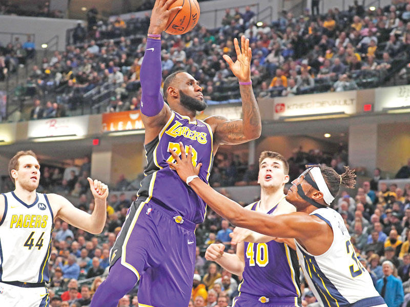  جانب من مباراة إنديانا بايسرز ولوس أنجلس ليكرز 