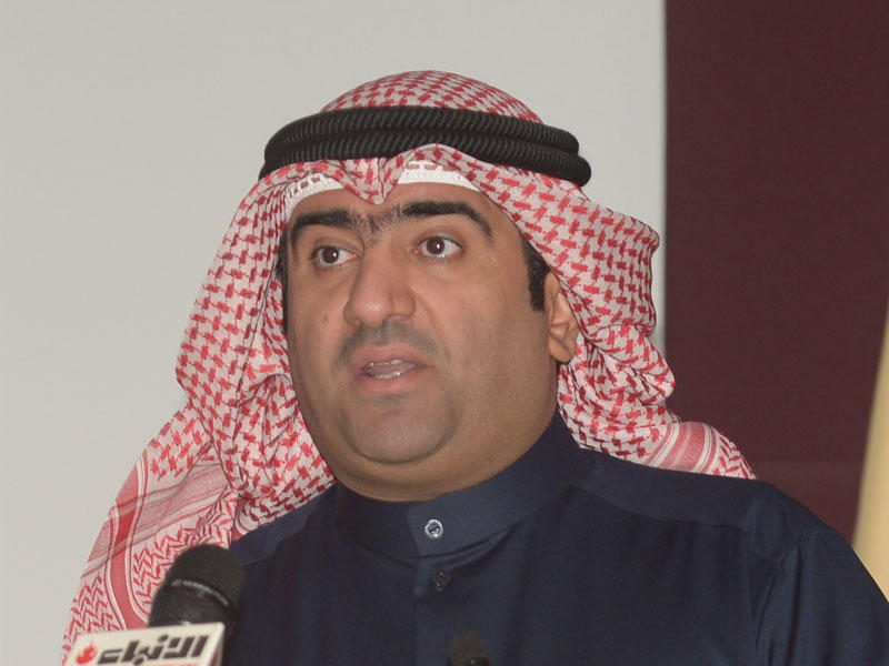  وزير التجارة والصناعة وزير المواصلات خالد الروضان