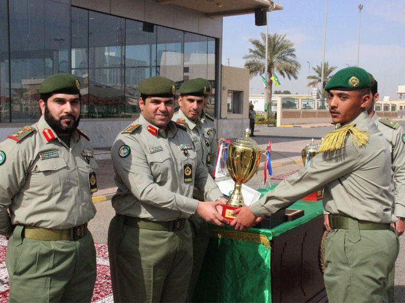 جانب من تكريم خريجي الدورة