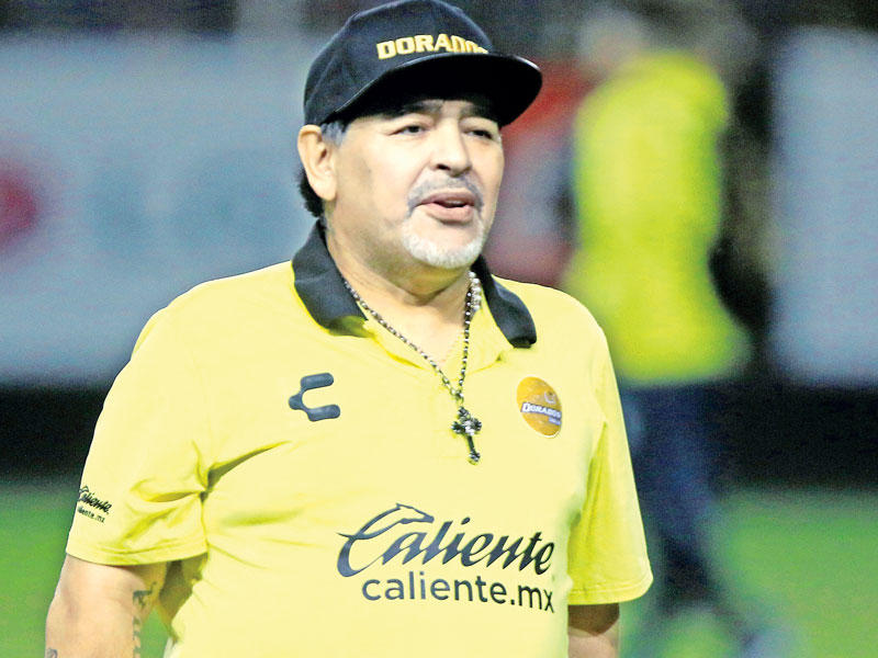 الأرجنتيني دييغو أرماندو مارادونا