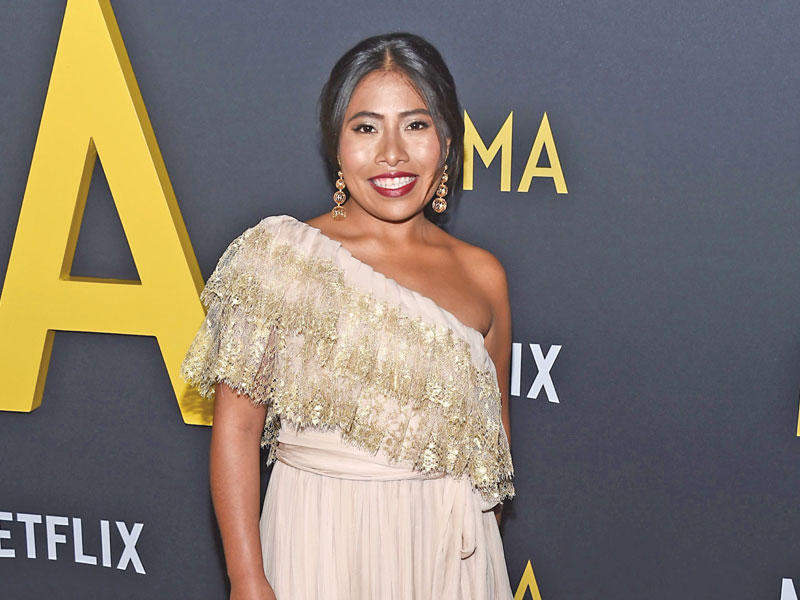 النجمة المكسيكية ياليتزا أباريسيو