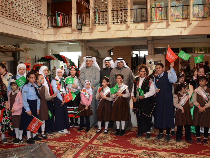 مشاركون في الاحتفال