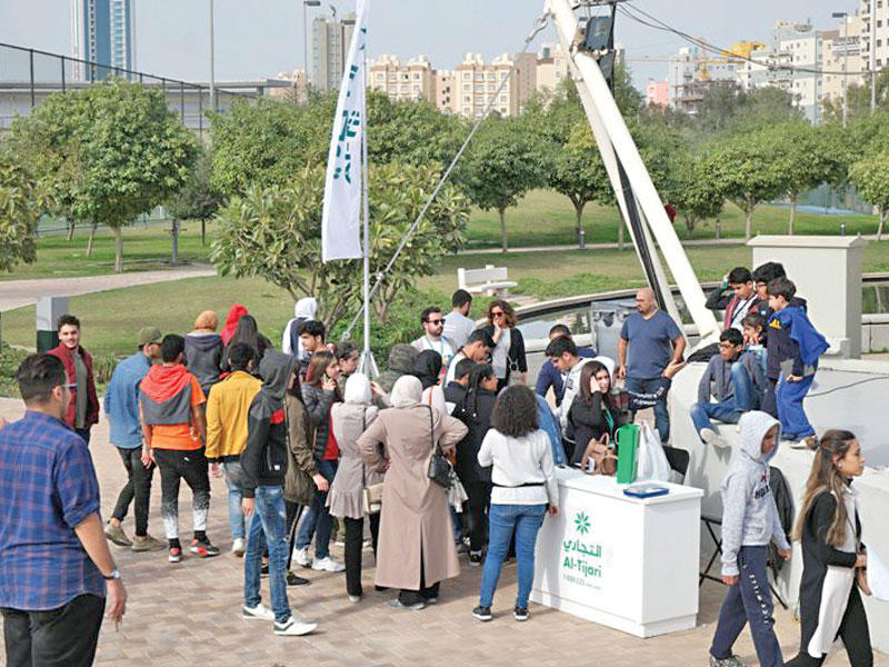 مشاركون في الفعاليات