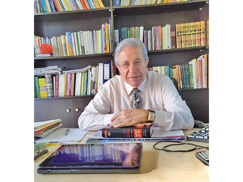 المؤلّف ميشال مراد