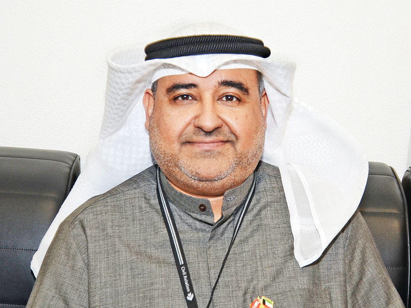  مراقب النقل الجوي لعمليات الطيران في الإدارة العامة للطيران المدني رائد الطاهر