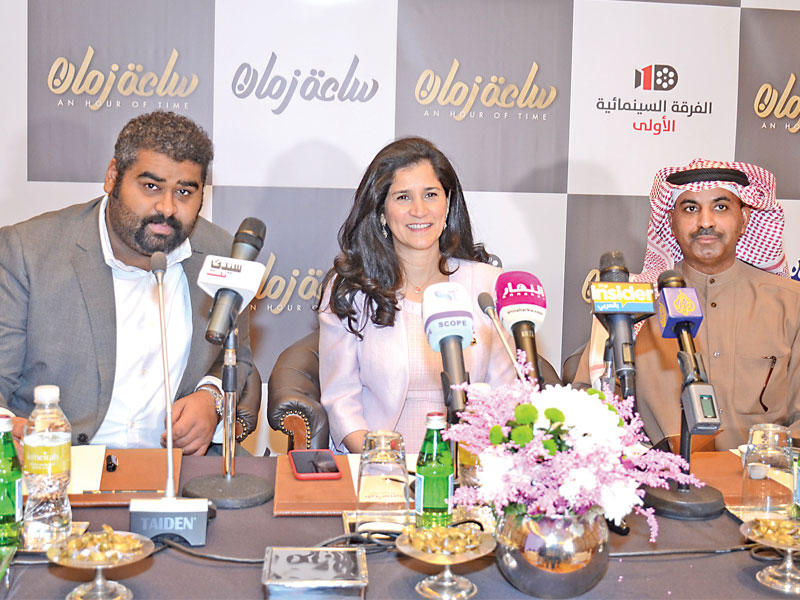 الشيخة انتصار الصباح متوسطة طارق العلي ورمضان خسروه 