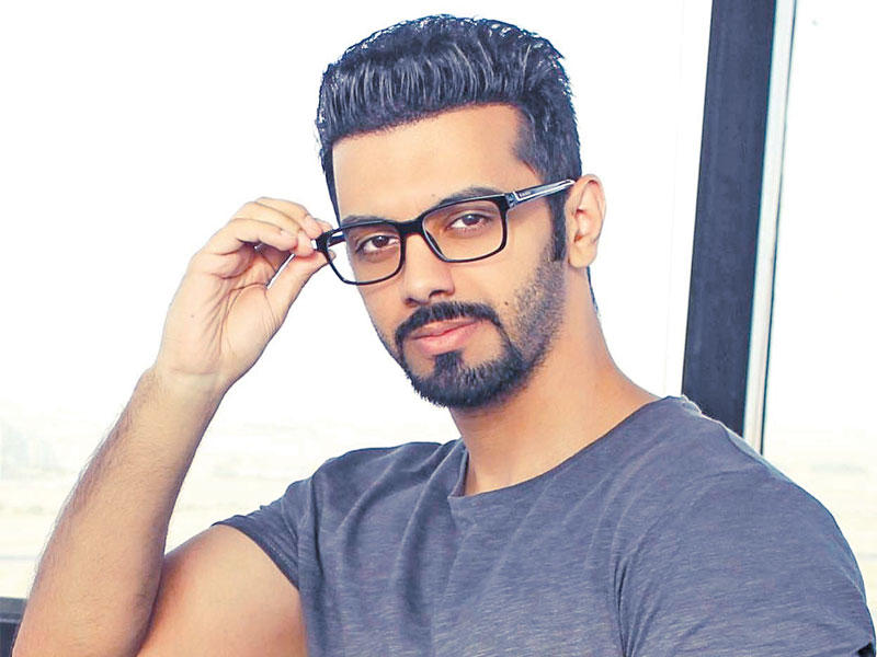 الفنان مشاري العوضي