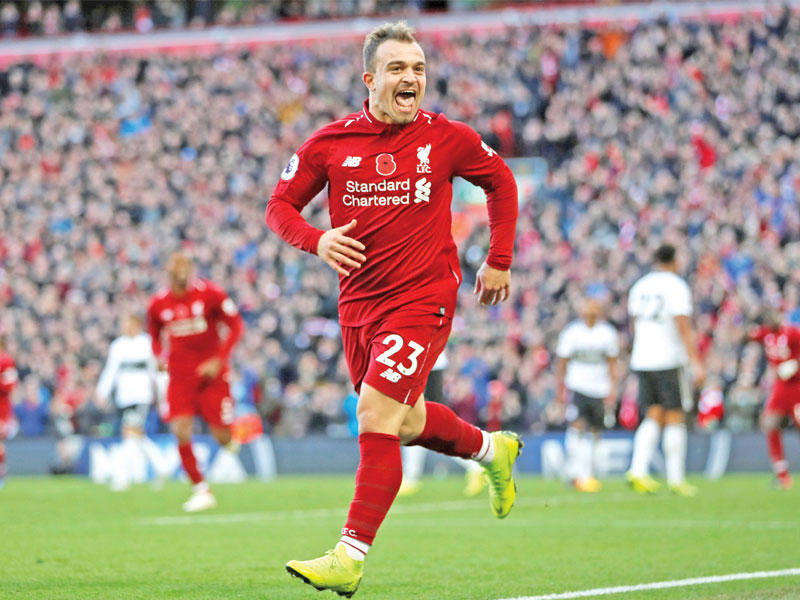 السويسري شيردان شاكيري لاعب خط وسط ليفربول الإنكليزي