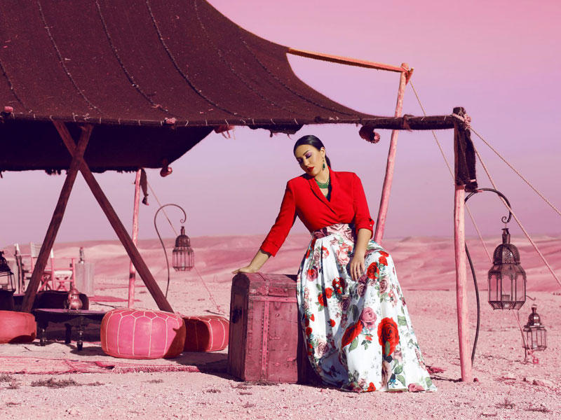 المطربة المغربية أسماء لمنور