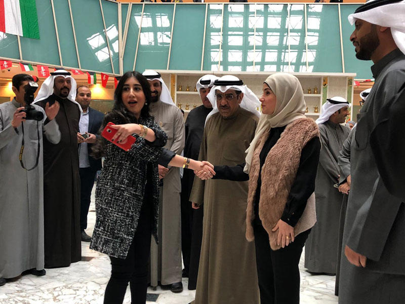 بوشهري متفقدة مشاركات الأعياد الوطنية من موظفي المؤسسة