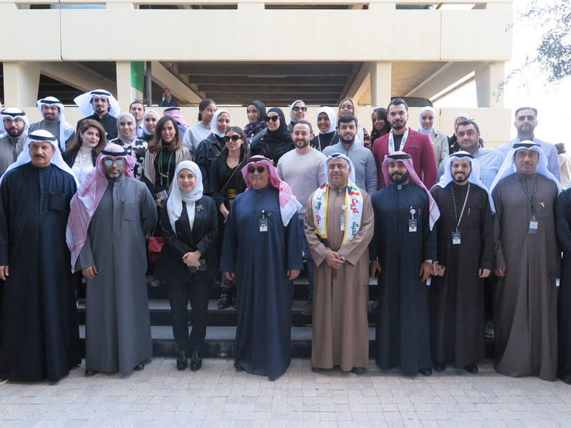 بوشهري متوسطة المضف والطبطبائي وكوادر البنك أمس