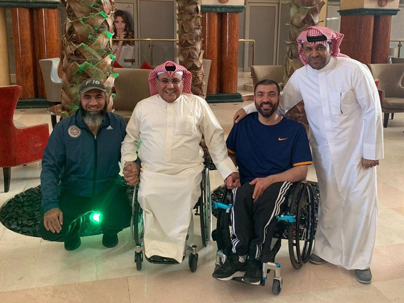 الاداري فهد العبيدان والرامي عاطف الدوسري ورئيس النادي الكويتي للمعاقين شافي الهاجري ومدرب فريق الرماية بدر المهيني