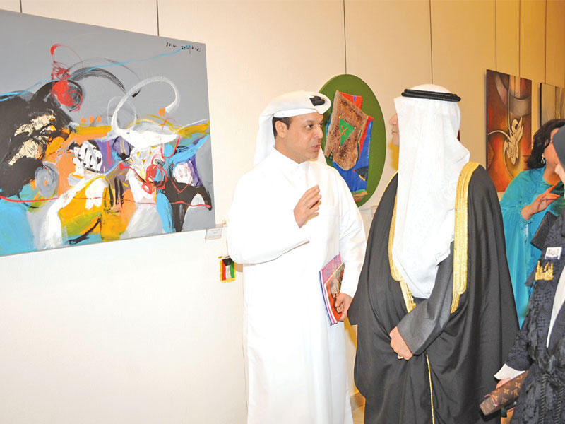 يوسف السادة مع الدويش في المعرض