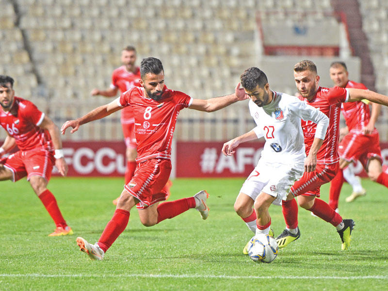 يعقوب الطراروة ومحاولة مرور بين 4 مدافعين للاتحاد السوري