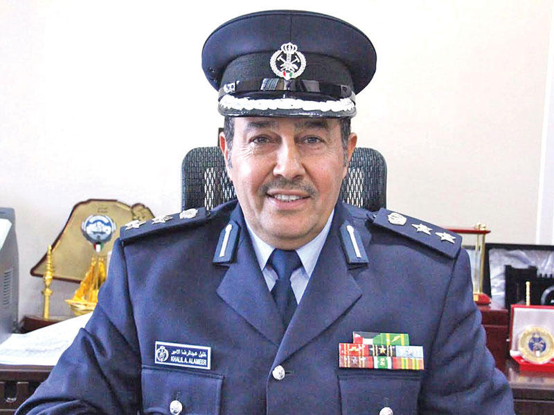 مدير ادارة العلاقات العامة والإعلام ورئيس لجنة الاحتفالات بالـ «الاطفاء» العميد خليل الامير