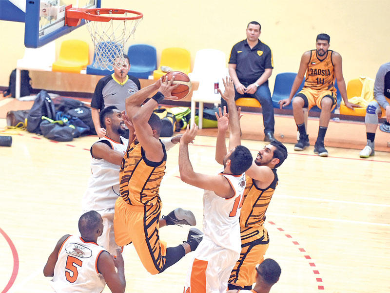 صراع تحت السلة بين القادسية وكاظمة في لقاء سابق