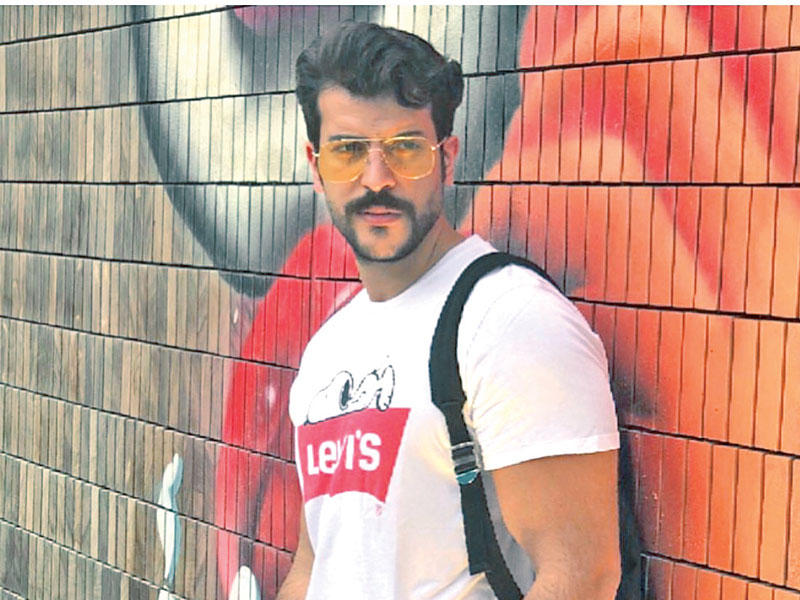 النجم الشاب عيسى المرزوق