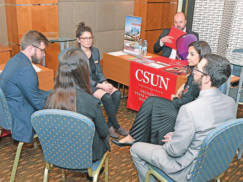  جانب من المعرض 