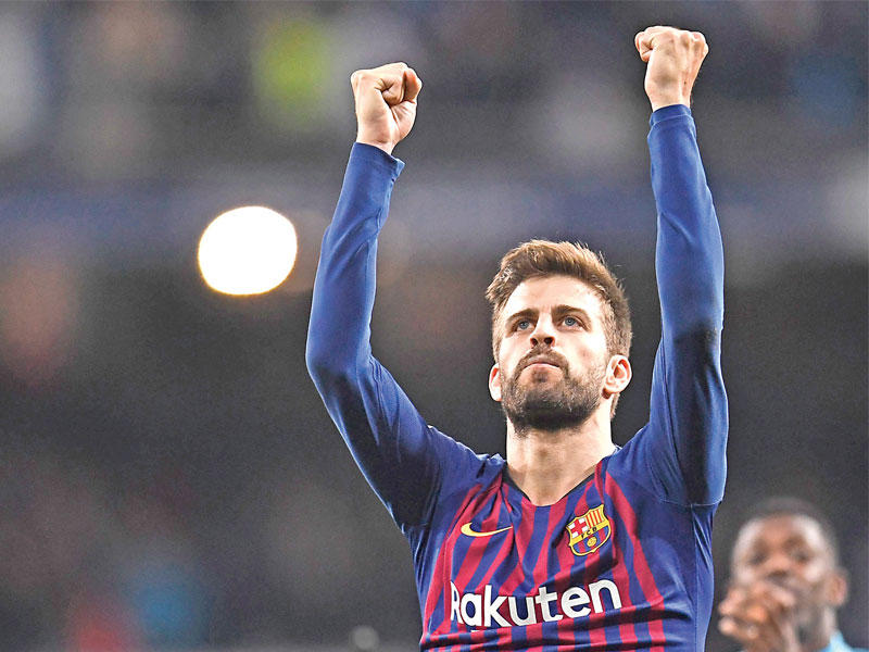 دافع برشلونة جيرارد بيكيه