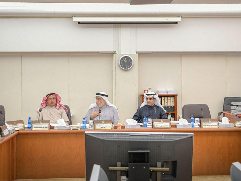 «الميزانيات» في اجتماعها أمس