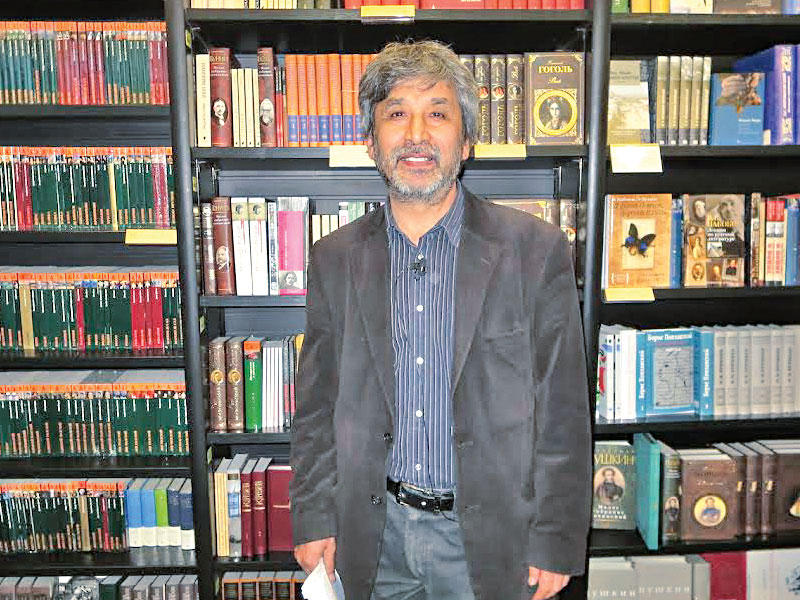 الروائي الأوزبكي حميد إسماعيلوف