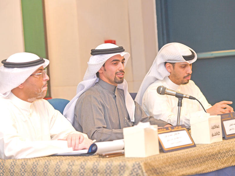  متحدثو الحلقة النقاشية 