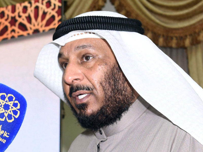  وزير الشؤون الاجتماعية سعد الخراز