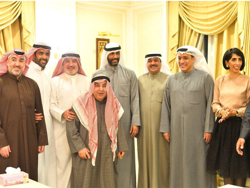 الصورة الجماعية لإدارة الناديين أبلغ رسالة للتلاحم