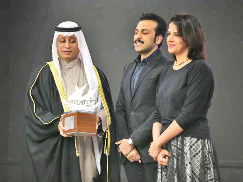 العيسى والعتابي يكرمان «المجلس الوطني»