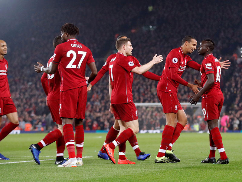 لاعبو ليفربول خلال مباراة سابقة في الدوري الإنكليزي