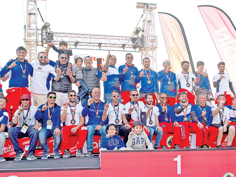 وليد الخشتي يكرِّم الفائزين في السباق