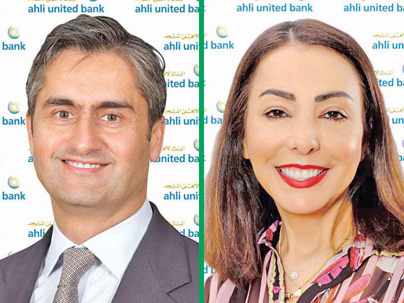 هدى المدني- المديرة العامة للتحول الرقمي وقنوات التوزيع البديلة , الرئيس التنفيذي بالوكالة طارق محمود