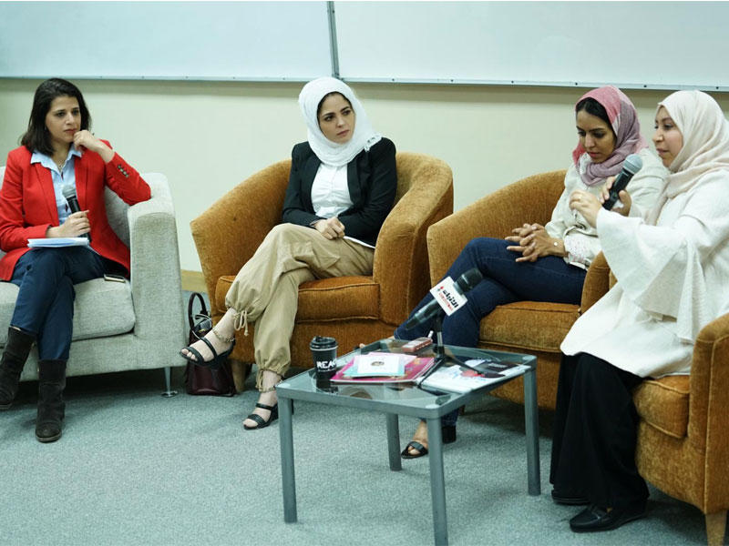 العيسى وتونسي وبطي وأروى أثناء الجلسة