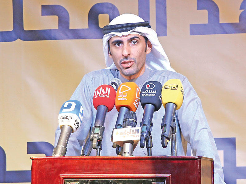 المخلد متحدثاً 