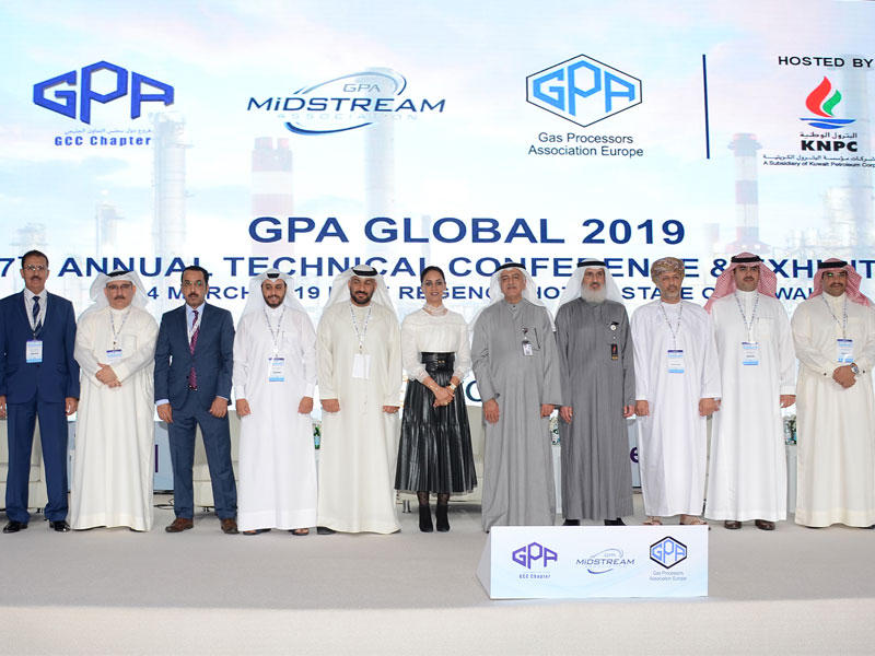 المشاركون في المعرض